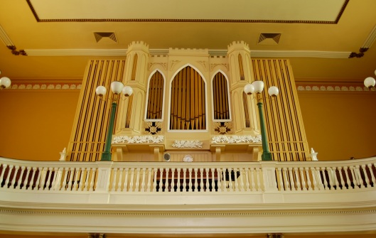 organ at Old St. Joesph's